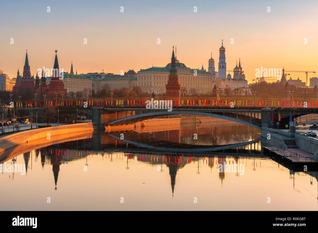 Der Moskauer Kreml bei Sonnenaufgang, Russland Stockfoto
