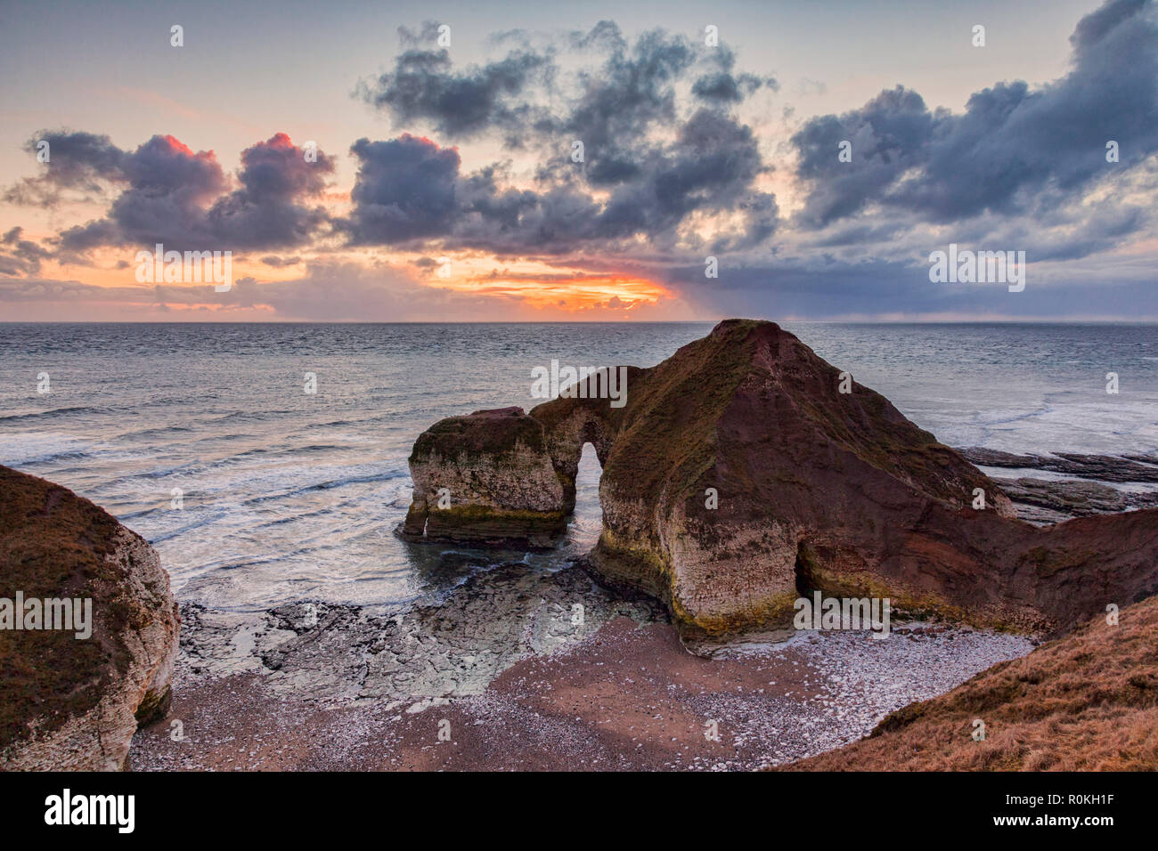 Kalkstein Formation, wie die Dinosaurier, Flamborough Head, East Yorkshire, England, Großbritannien bekannt. Stockfoto