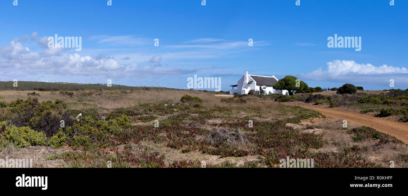 Panoramablick auf ein Häuschen auf der West Coast National Park Stockfoto