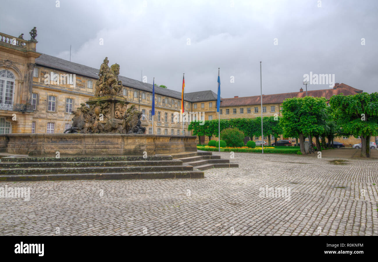 Bayreuth Neues Schloss - Neues Schloss Bayreuth mit Markgraf der Brunnen Stockfoto