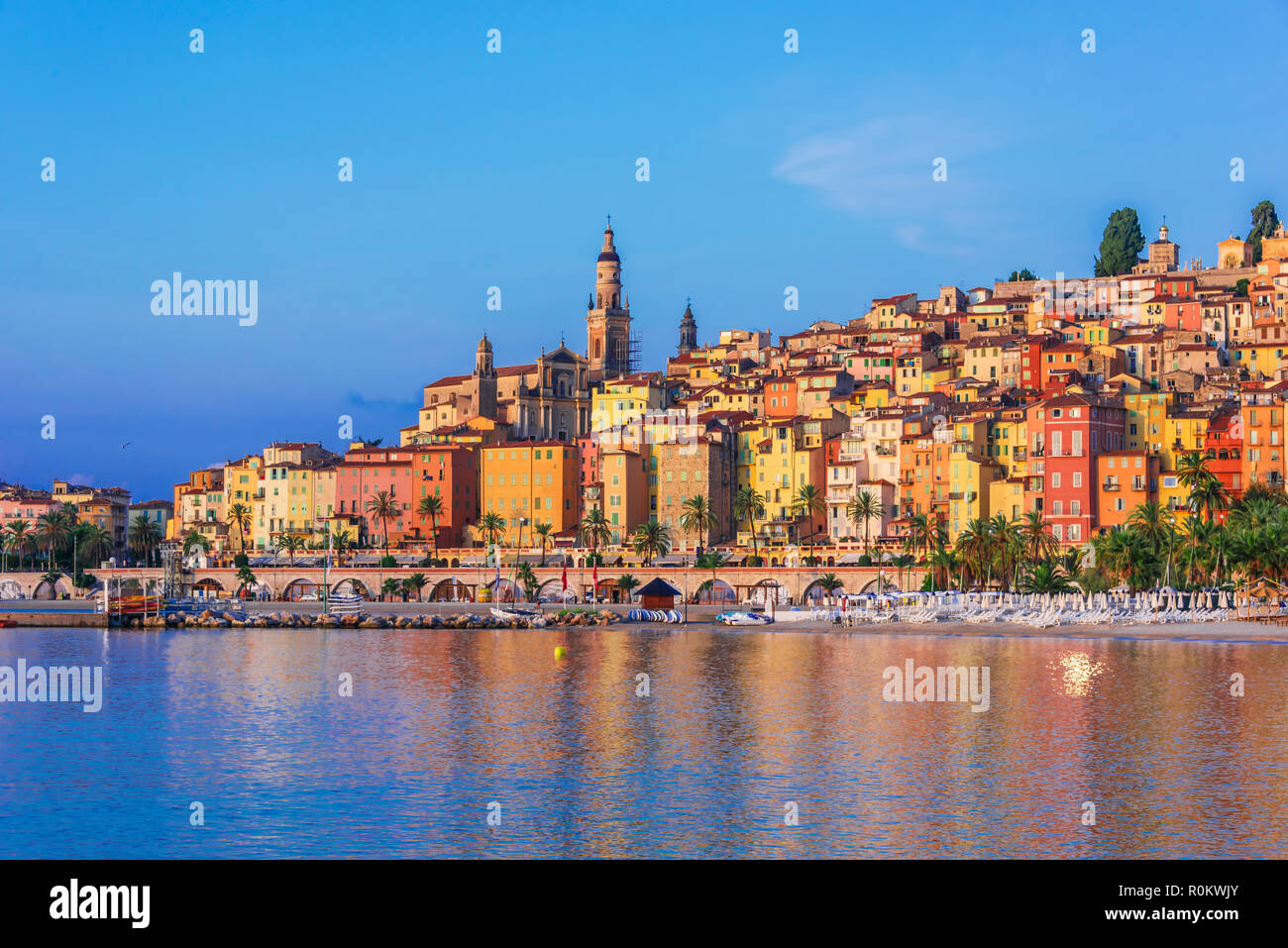 Altstadt Architektur von Menton an der französischen Riviera. Stockfoto