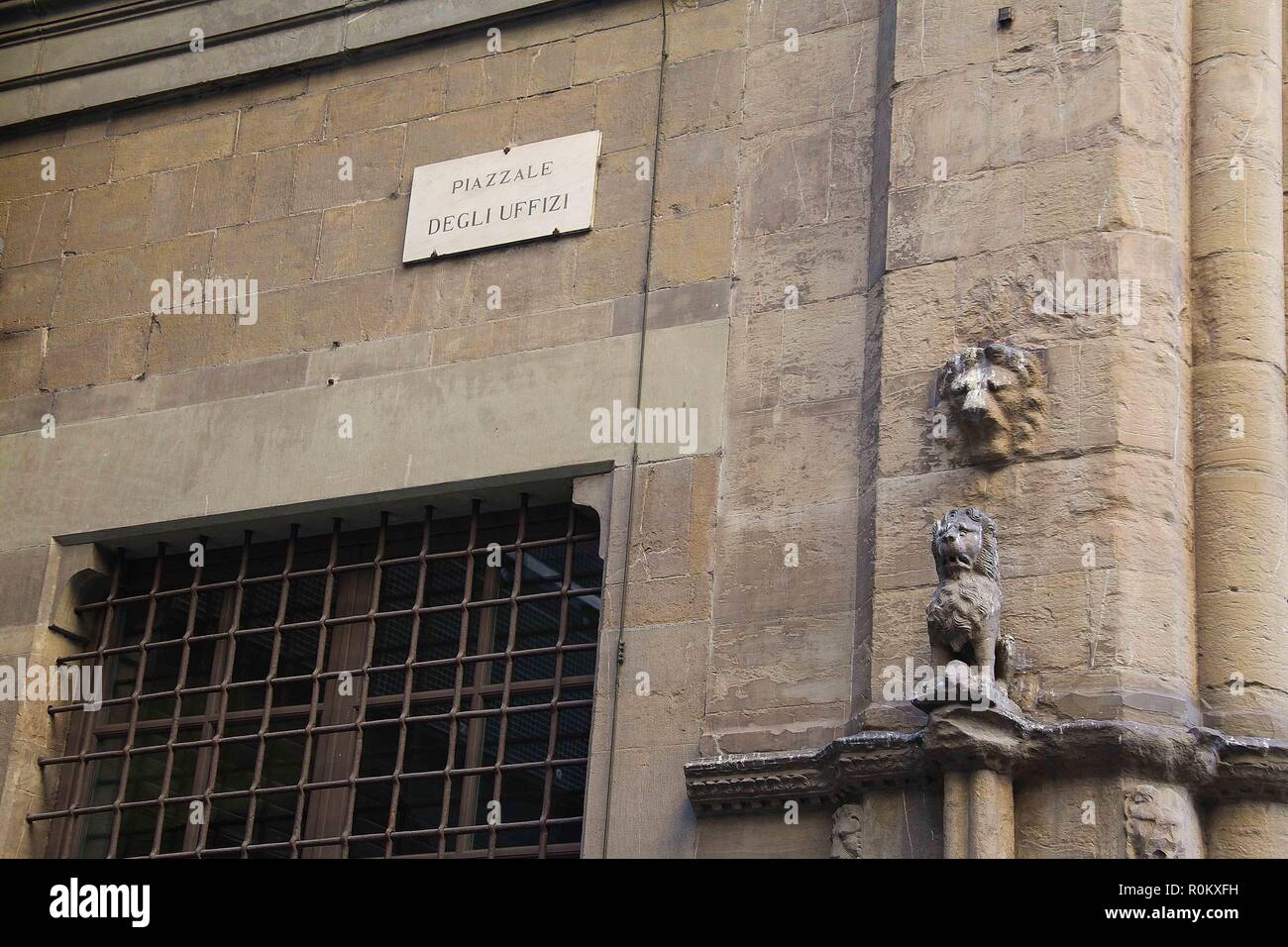 Piazzale degli Uffizi im historischen Zentrum von Florenz. Stockfoto