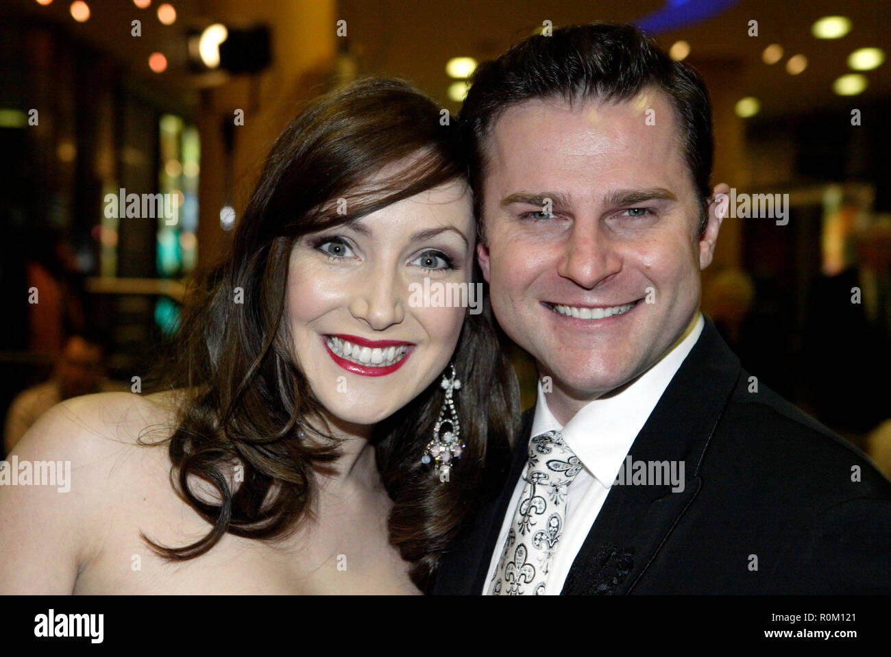 Lisa Hewitt und David Campbell Die jährliche Helpmann Auszeichnungen für Live Performance, an der Lyric Theatre in Star City Casino statt. Sydney, Australien. 28.07.08. Stockfoto