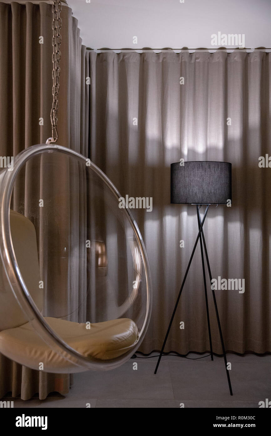 bubble chair home ambient stockfotografie  alamy