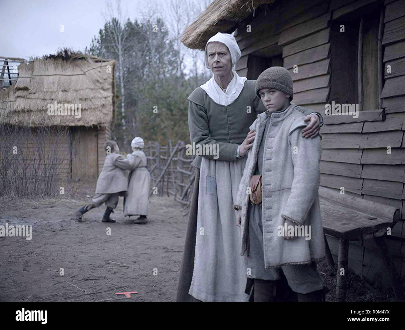 Die Hexe - EIN NEUES ENGLAND VOLKSMÄRCHEN 2015 24 Film mit Kate Dickie und Harvey Scrimshaw Stockfoto