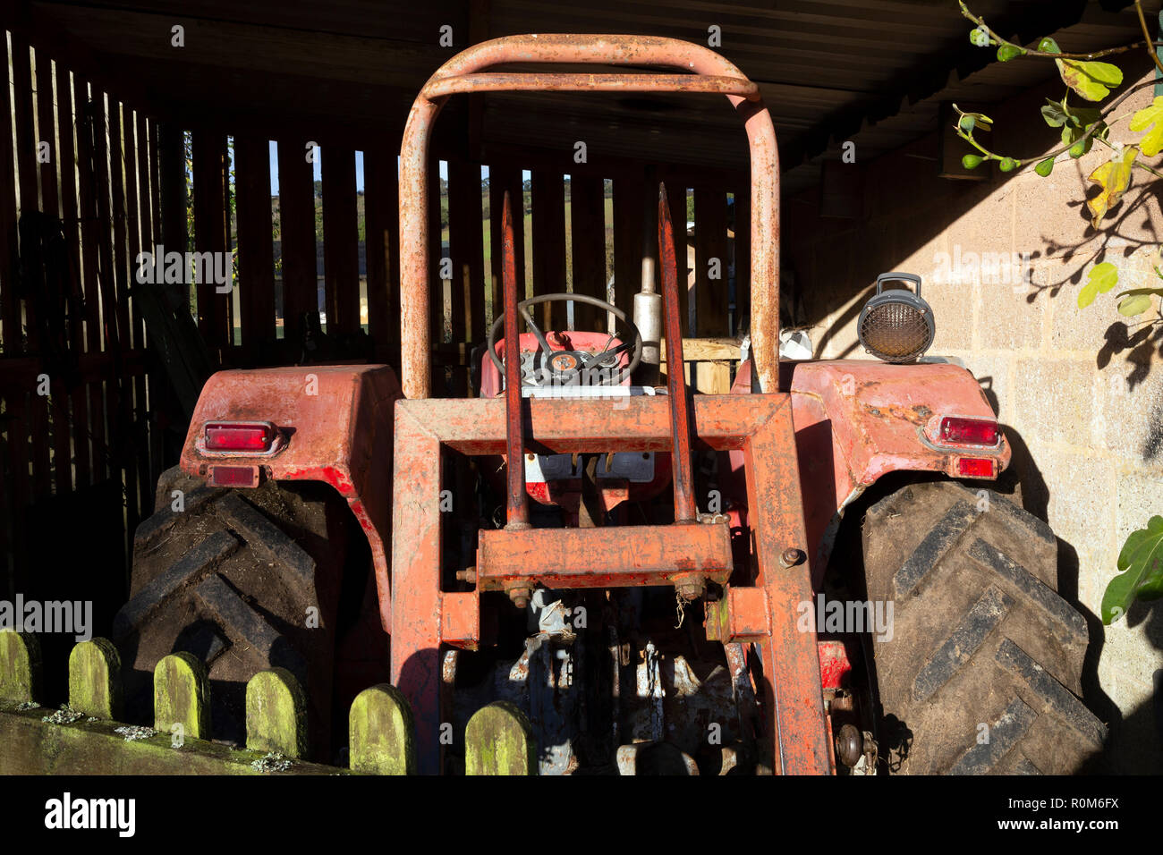 Kleinfarm, Holding, Bauernhof, steading, Grange, Plantation, Immobilien Ackerland, Land, Flächeninhalt, Morgen, Landwirtschaft, Anbau, Bodenbearbeitung, Tilling, husbandr Stockfoto