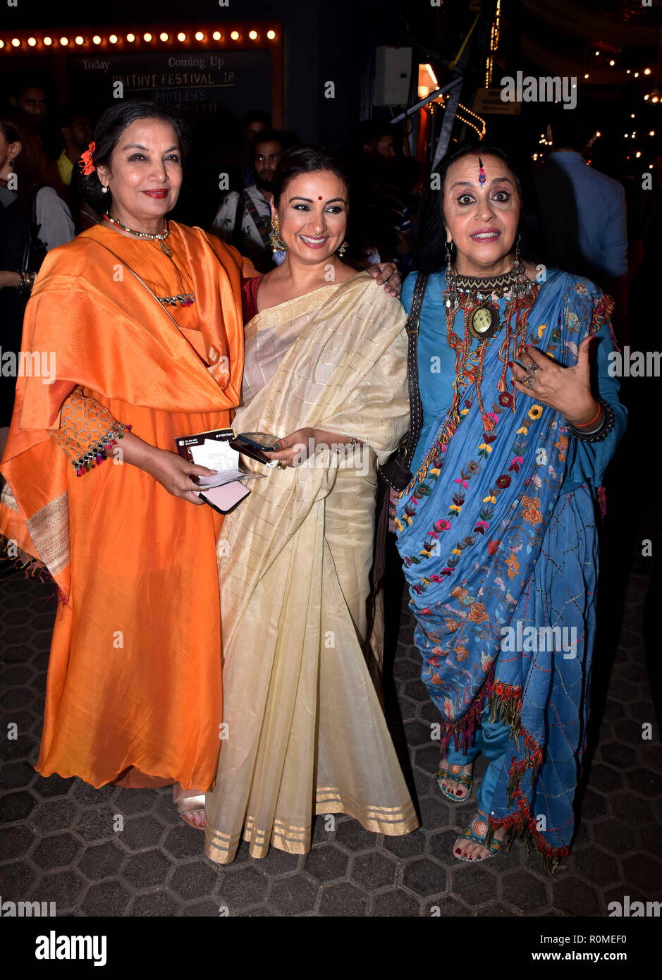 Mumbai, Indien. 5 Nov, 2018. Indische Schauspielerin Shabana Azmi, Divya Dutta und Ila Arun am 40. Jahrestag Partei Prithvi Theater Festival in Prithvi Theater, Juhu in Mumbai. Credit: Azhar Khan/SOPA Images/ZUMA Draht/Alamy leben Nachrichten Stockfoto