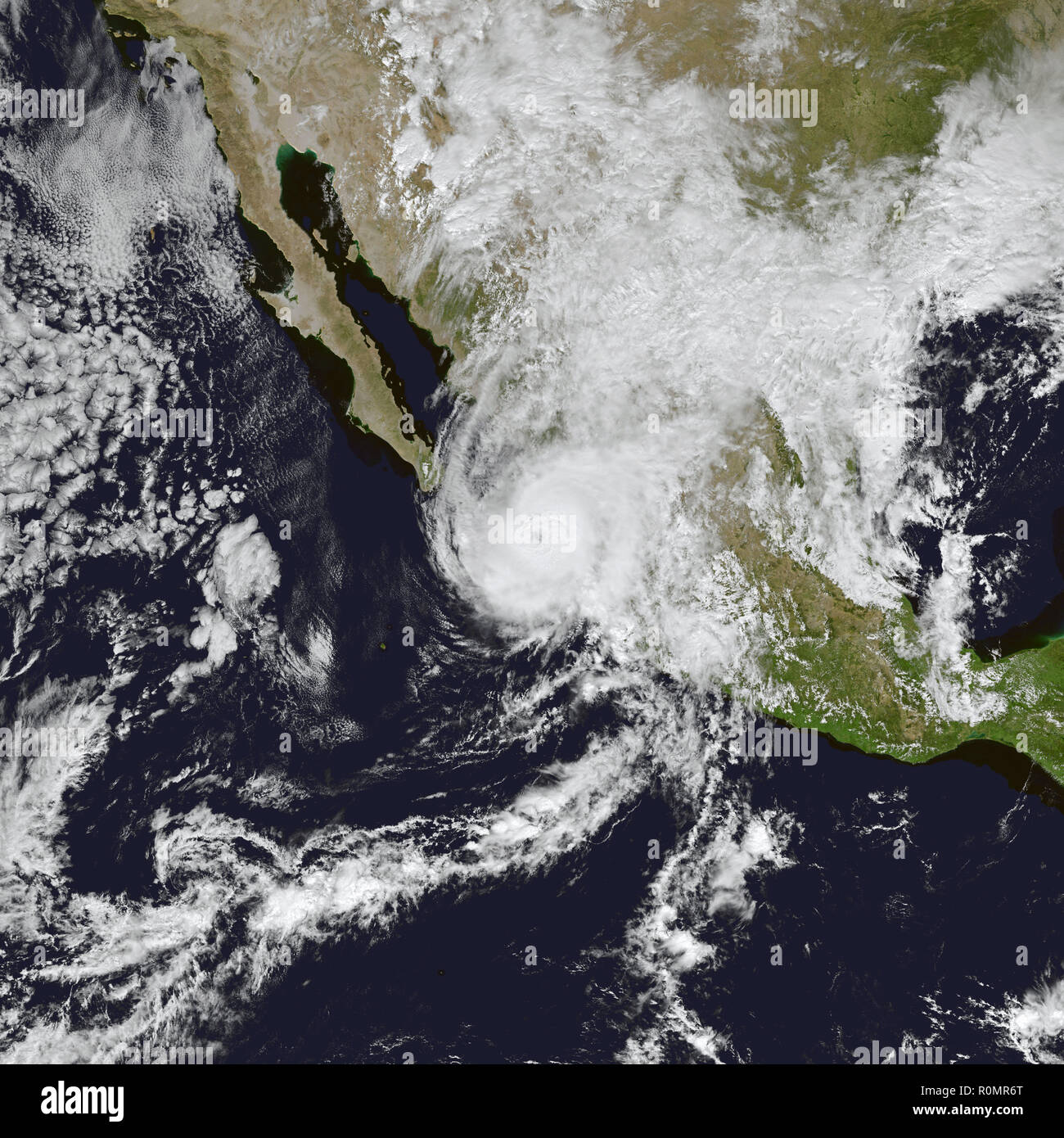 Hurricane Willa schließt in Mexiko. Die Kategorie 3 Hurrikan wurde erwartet starke Winde zu bringen, starke Regenfälle und eine Sturmflut nach Mexiko. Element Stockfoto