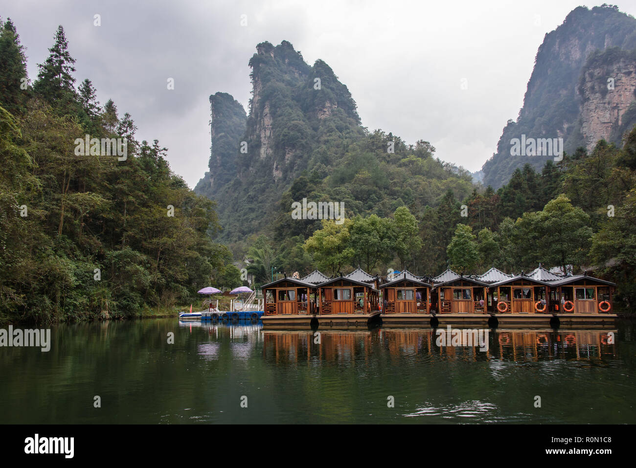 Baofeng See im Landschaftspark Wulingyuan gelegen Scenic Area ist ein Unesco Weltkulturerbe Stockfoto