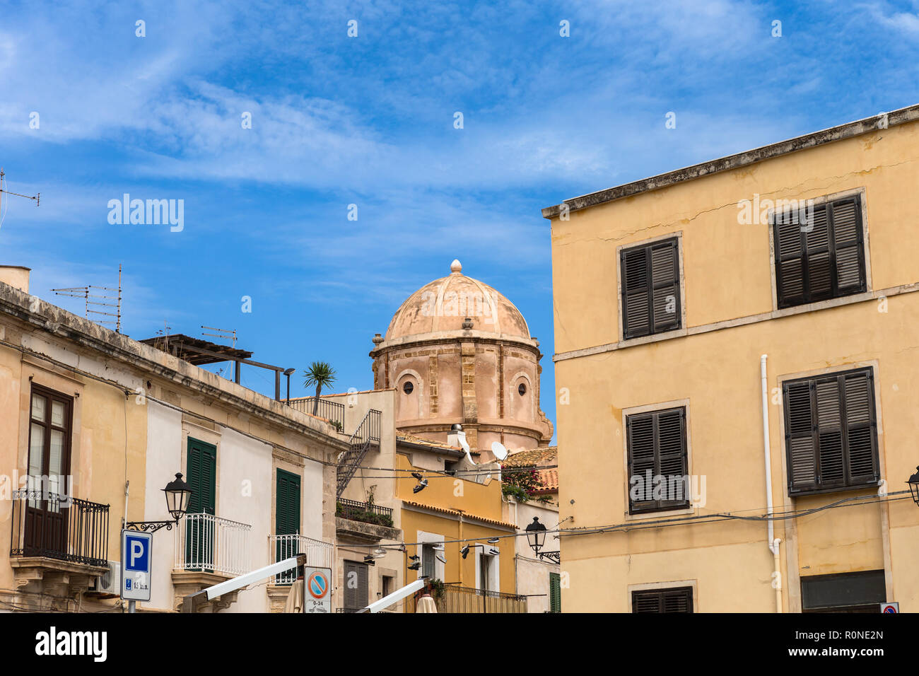Architektonische Details. Ortigia. Kleine Insel, die das historische Zentrum der Stadt Syrakus, Sizilien. Italien. Stockfoto