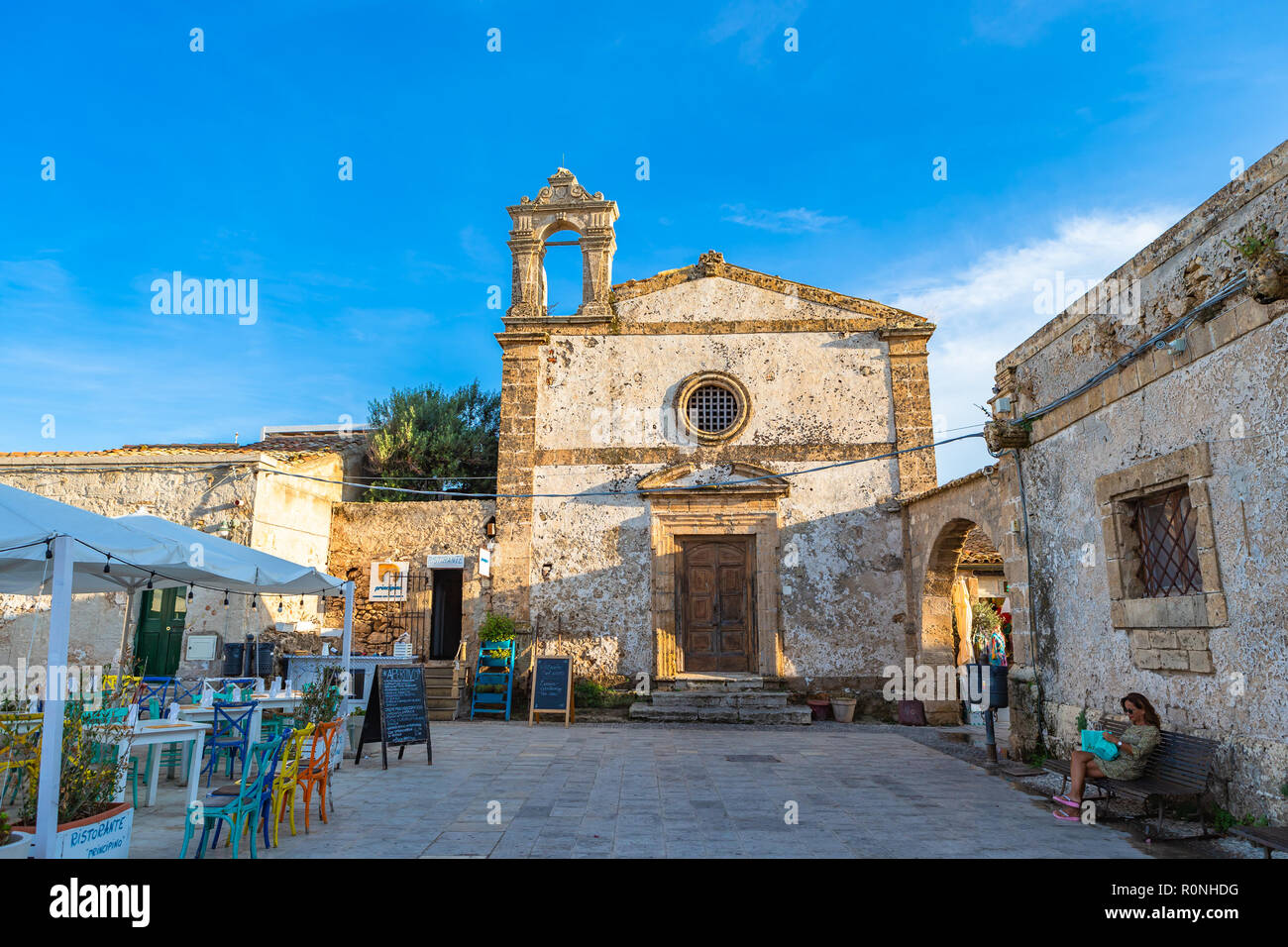 Marzamemi zählt zu den schönsten 20 Meer Dörfer Italiens. Marzamemi ist eine Gemeinde in der Provinz Syrakus, Sizilien. Italien. Stockfoto