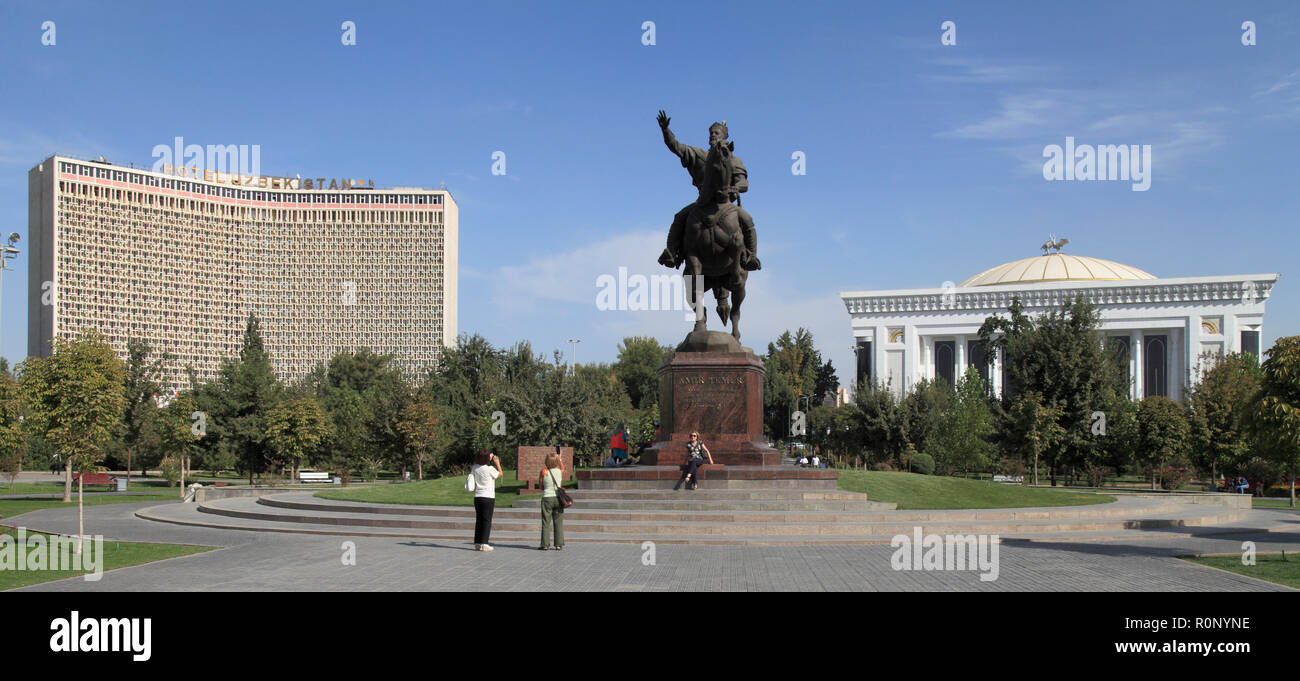 Usbekistan, Taschkent, Amir Timur Square, Hotel Usbekistan, Timur Statue, Dom Forum, Stockfoto