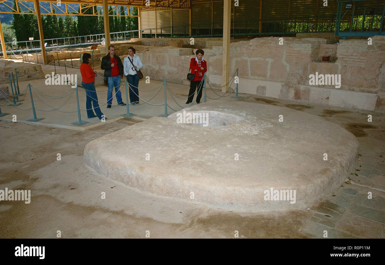 Antike römische Villa "El Ruedo' - triclinium mit Springbrunnen (1. Jahrhundert). Almedinilla. Provinz Córdoba. Region Andalusien. Spanien. Europa Stockfoto