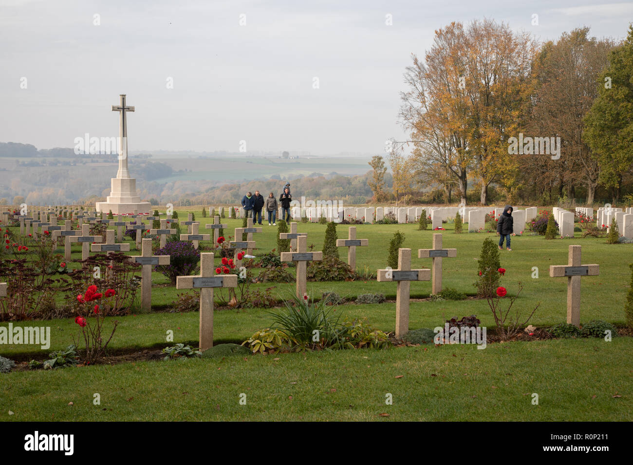 November 4, 2018: Picardie, Frankreich. Thiepval Gedenkstätte von Lutyens erinnert an 73.000 Britische und französische vermissten Soldaten von der Somme Schlacht ausgelegt Stockfoto