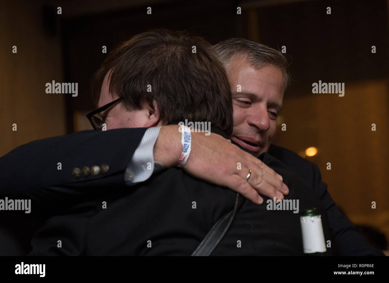 Harwood Heights, IL, USA. 6 Nov, 2018. Illinois State Vertreter Robert Martwick bei seiner Wahl night Party im Rocco Vino in Harwood Heights, IL, USA. Credit: 363 Chrucky/Alamy Leben Nachrichten. Stockfoto