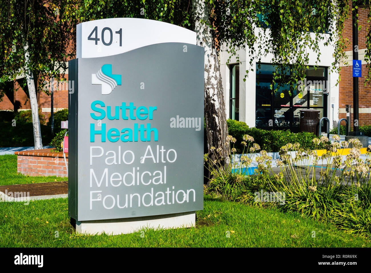 Oktober 4, 2018 Sunnyvale/CA/USA - Sutter Gesundheit der Palo Alto Medical Foundation in Sunnyvale, San Francisco Bay Area. Stockfoto