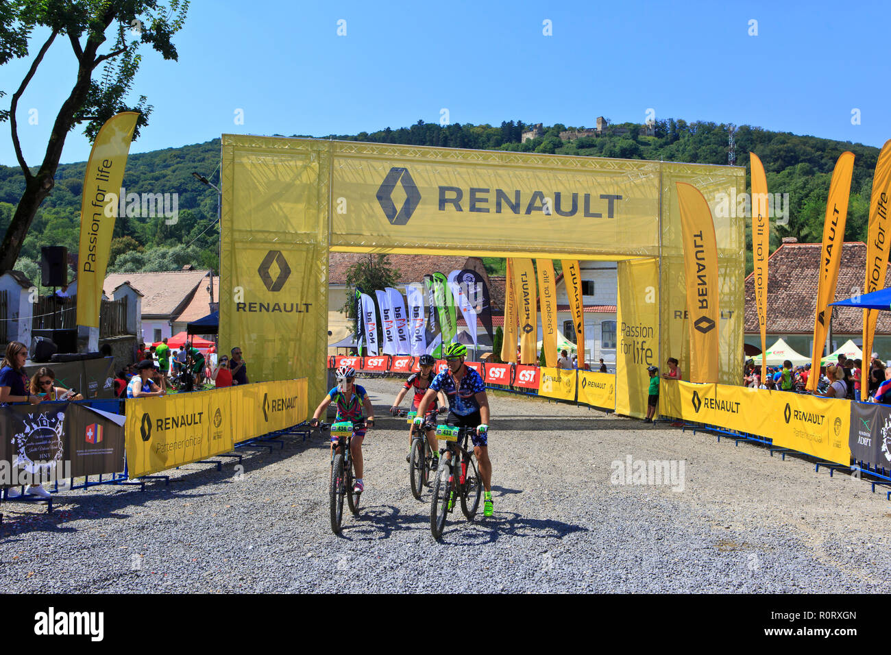 Eine lokale Radrennen in Saschiz (Siebenbürgen) Rumänien an einem schönen Sommertag Stockfoto