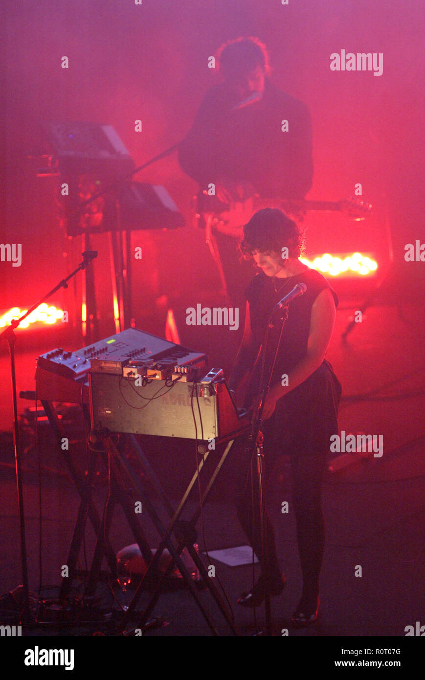 Ladytron live im Konzert an Sydney Opera House als Teil von leuchtenden Festival Brian Eno ab 26. Mai veranstaltet wird, vom 14. Juni 2009. Sydney, Australien. 03.06.09. Stockfoto