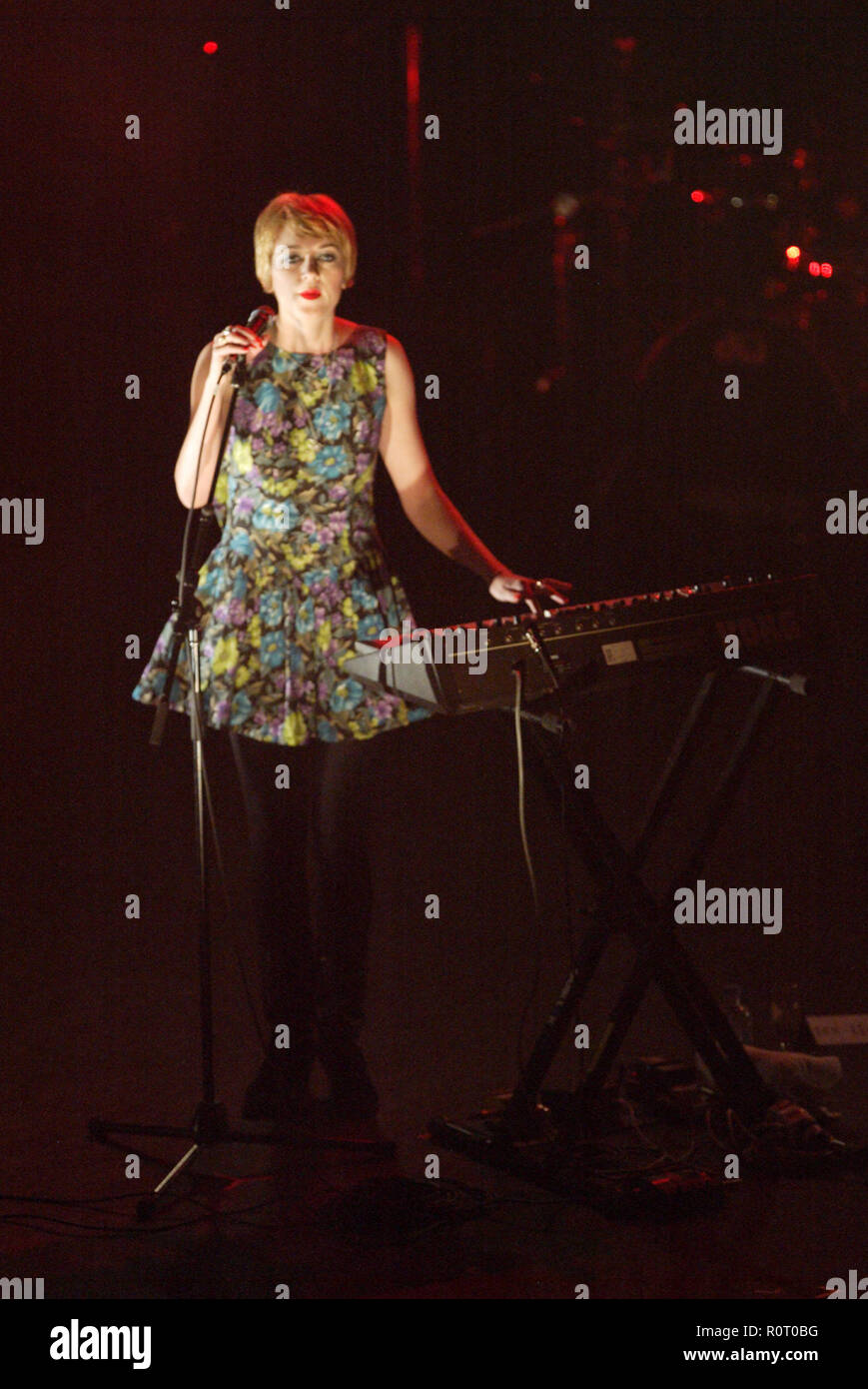 Ladytron live im Konzert an Sydney Opera House als Teil von leuchtenden Festival Brian Eno ab 26. Mai veranstaltet wird, vom 14. Juni 2009. Sydney, Australien. 03.06.09. Stockfoto