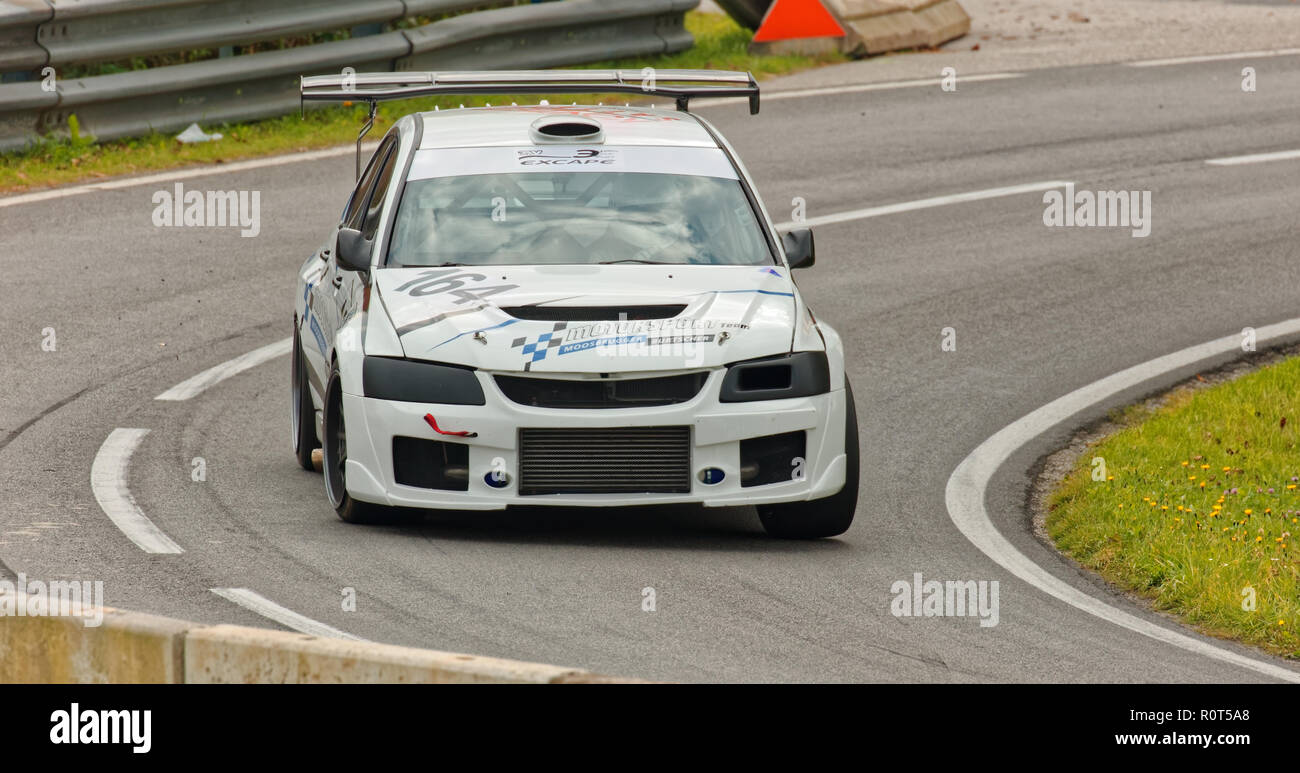 Esthofen-Sankt Agatha, Österreich 2017-09-24: Zweite Runde der Internationalen FIA Hillclimb Cup, Motorsport Racing, Bergrennen Österreich Stockfoto