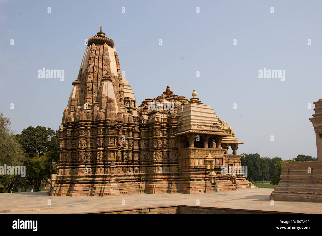 Blick auf Jagadambi Tempel, unter westlichen Gruppe von Tempeln in Khajuraho, Madhya Pradesh, Indien, Asien Stockfoto