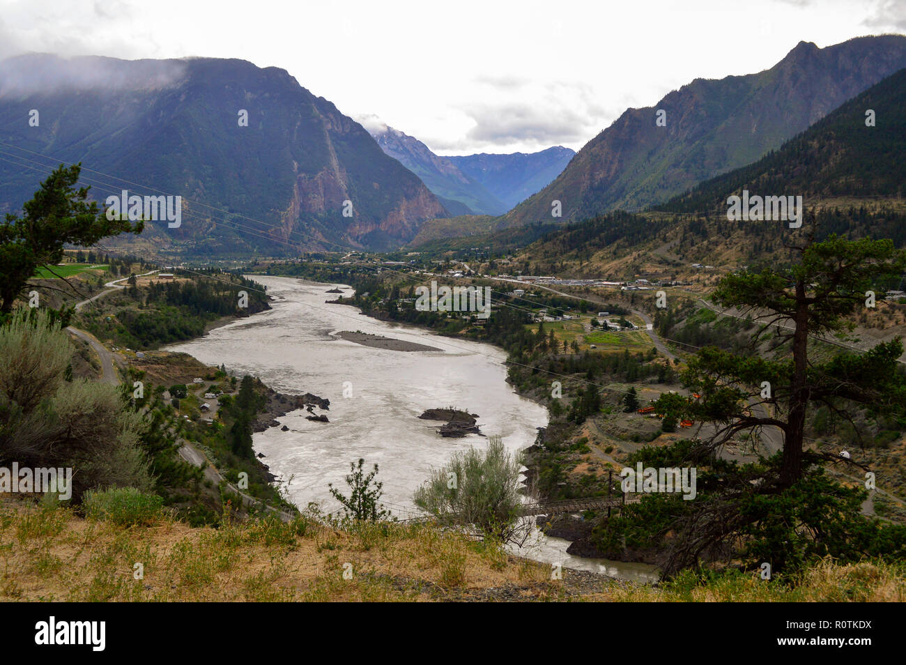 Die Stadt Lillooet, British Columbia, Kanada, und den Fraser River. Stockfoto