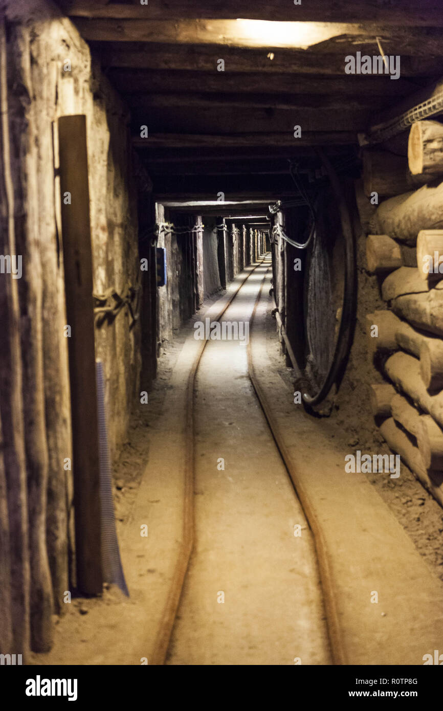 Interieur von Wieliczka Salzbergwerk. Die Mine ist derzeit eines von Polens offizielle nationale historische Denkmäler, deren Attraktionen Dutzende von stat gehören Stockfoto