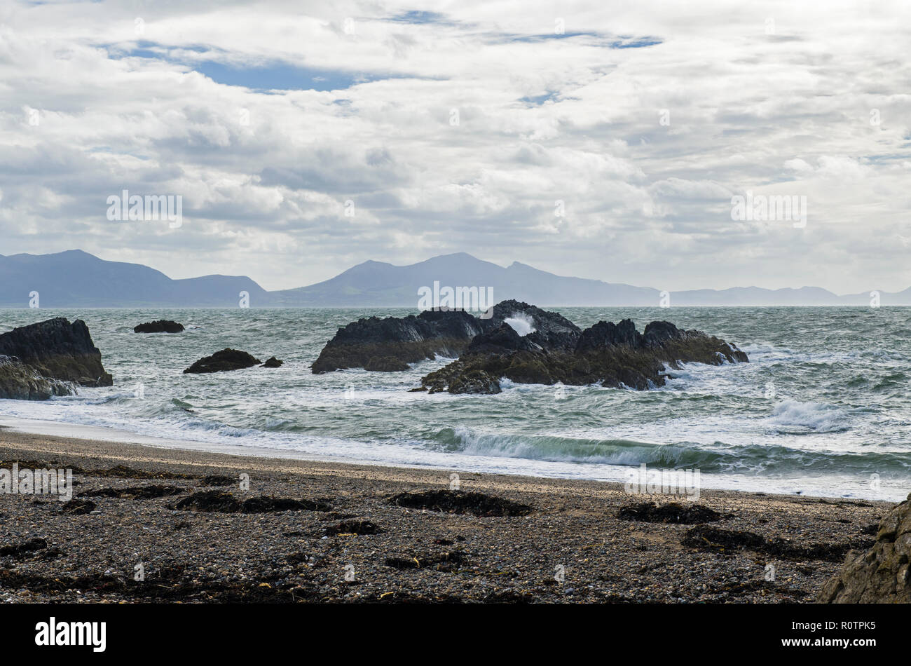 Strand auf llanddwyn Island vor der Küste von Anglesey in Nordwales Stockfoto