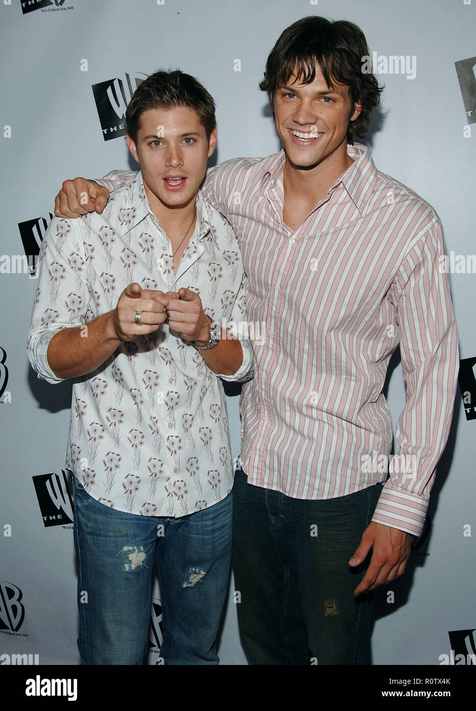 Jensen Ackles Und Jared Padalecki Im Wb 2005 Ankunft All Star Feier Party Im La Cabana In Los Angeles Juli 22 2005 Stockfotografie Alamy