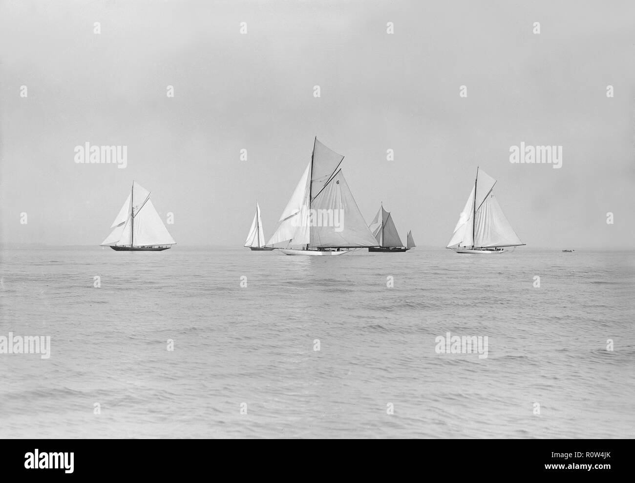 Start der Cowes zu Weymouth Rasse, August 1913. Schöpfer: Kirk & Söhne von Cowes. Stockfoto