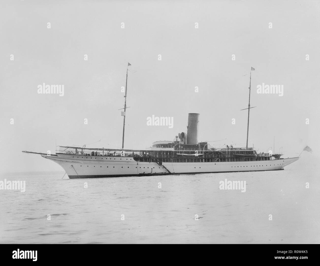 Steam Yacht vor Anker. Schöpfer: Kirk & Söhne von Cowes. Stockfoto