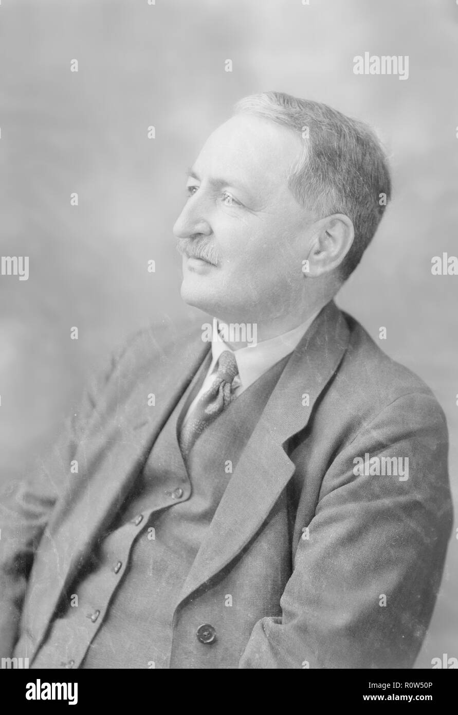 Porträt eines Mannes, c 1935. Schöpfer: Kirk & Söhne von Cowes. Stockfoto
