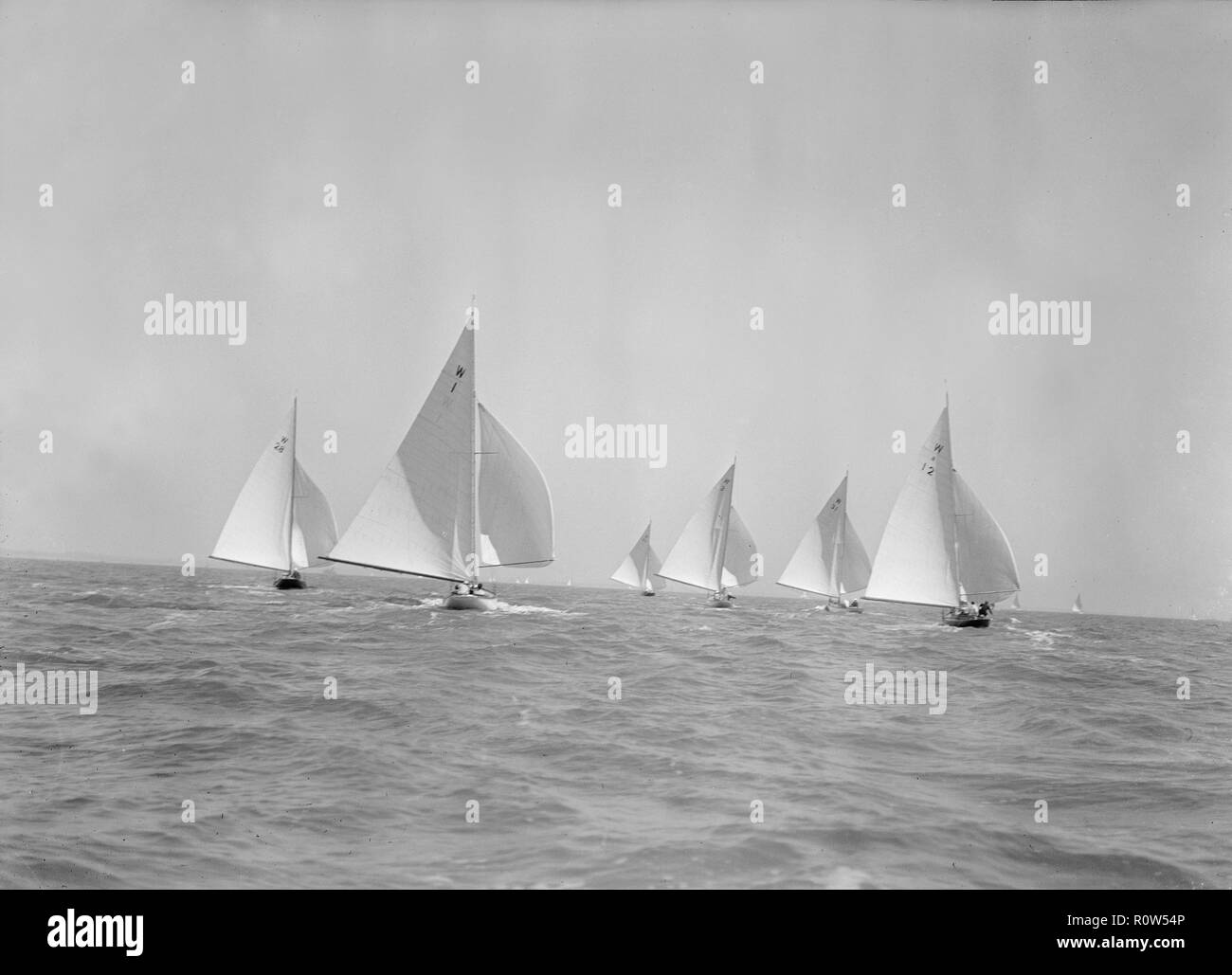 Stern der W Klasse Boote racing Windrichtung, 1933. Schöpfer: Kirk & Söhne von Cowes. Stockfoto