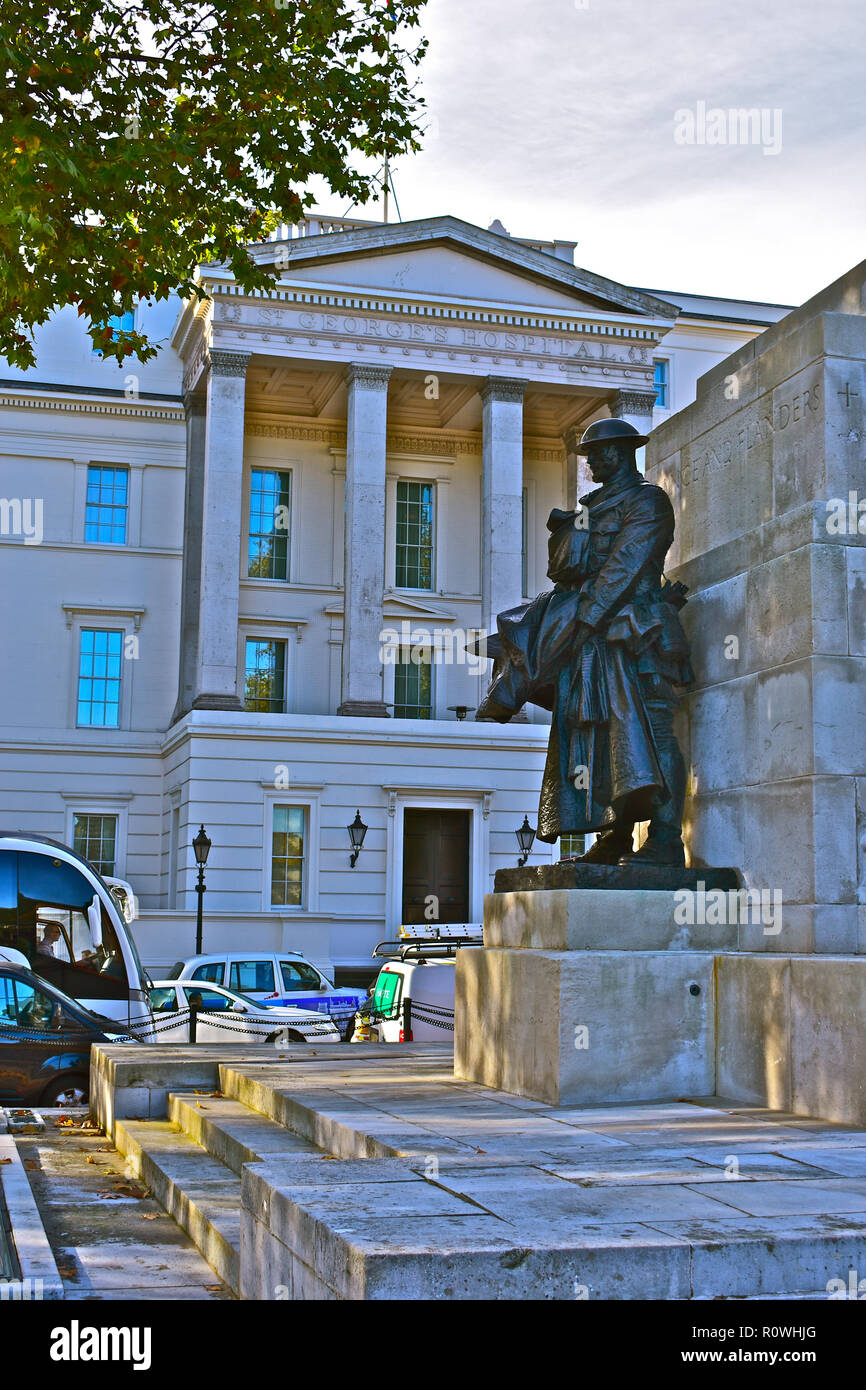 Die ursprüngliche St. Georges Hospital Gebäude am Hyde Park Corner, ist jetzt als exklusives Luxushotel "The Lanesborough' belegt. London, England, UK. Stockfoto