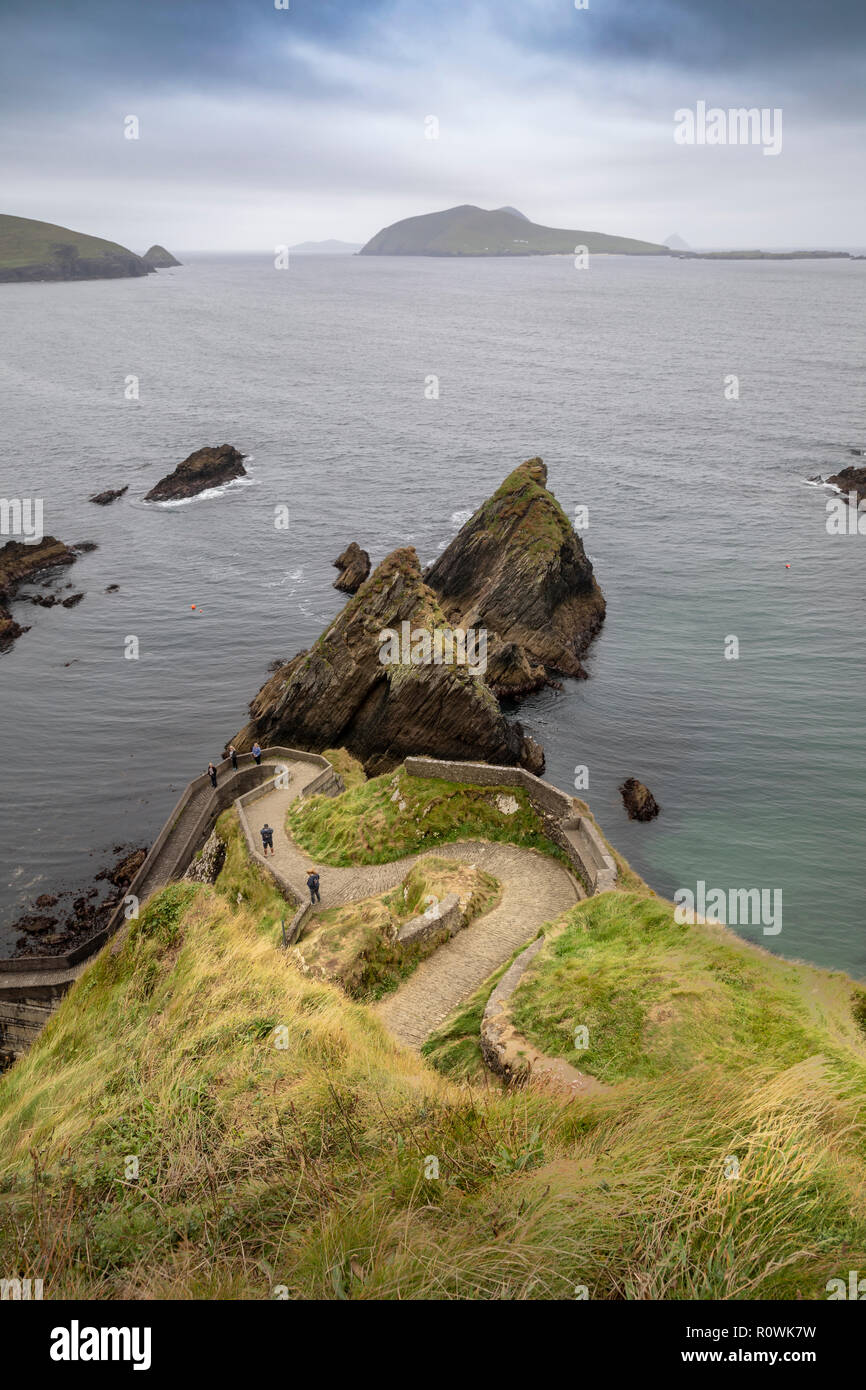 Blick von der Nordküste der Halbinsel Dingle, Dunquin Pier, Irland, Europa. Stockfoto