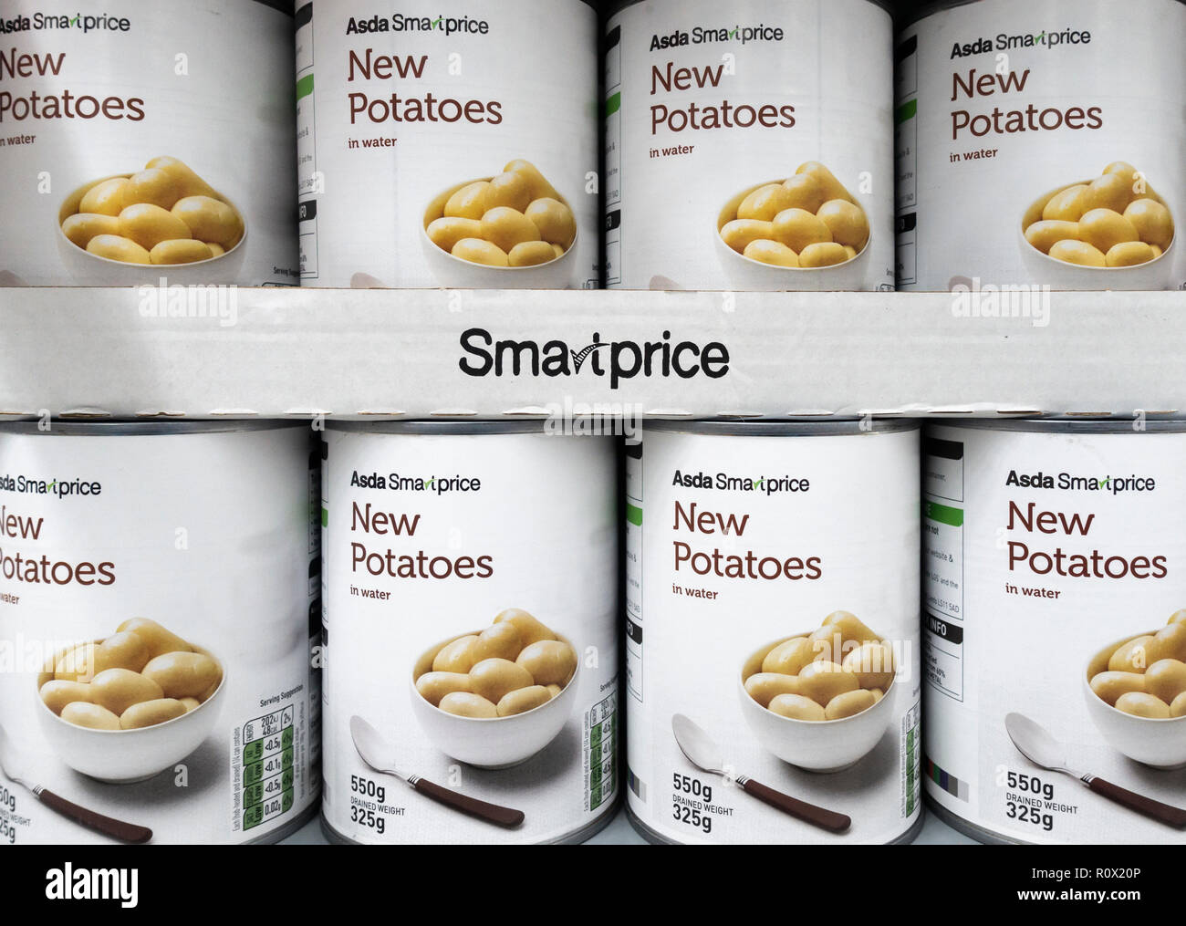 ADSA Smart Preis, niedrigen Wert, Budget-Bereich neue Kartoffeln. Asda Supermarkt. VEREINIGTES KÖNIGREICH Stockfoto