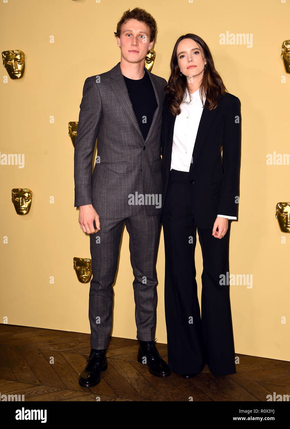 George MacKay und Stacy Martin die Teilnahme an der BAFTA-Durchbruch Brits Feier 2018 Veranstaltung in London. Stockfoto