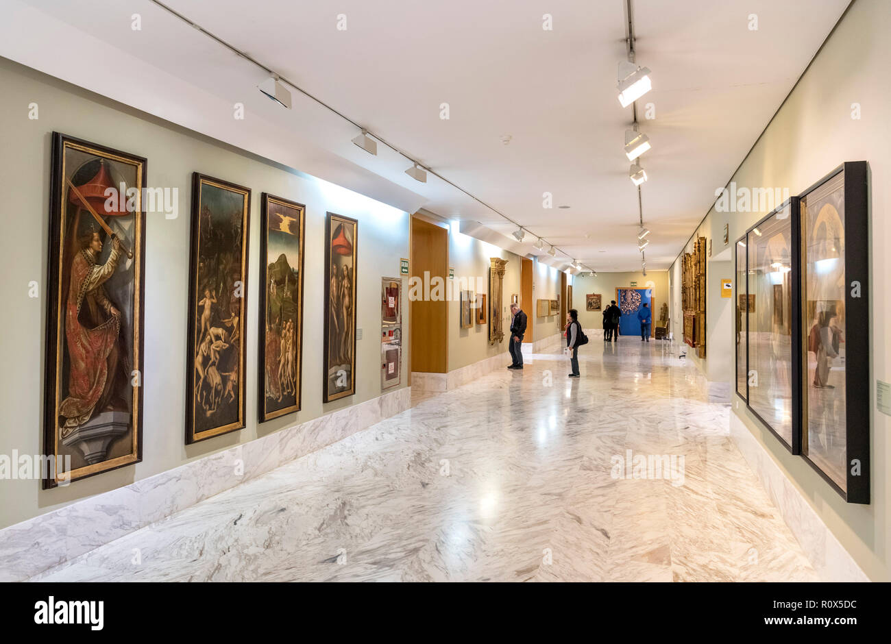 Innenraum des Museo de Bellas Artes (Museum der schönen Künste), Valencia, Spanien Stockfoto