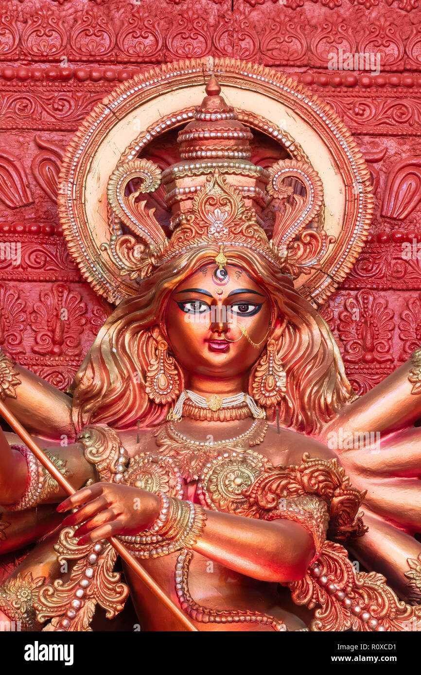 K-Block, Co-operative, Durga Puja Samithi, C.R. Park, New Delhi DT-15 Oct 2018. Eine enge Sicht der Durga Puja Pandal Idiol an Stockfoto