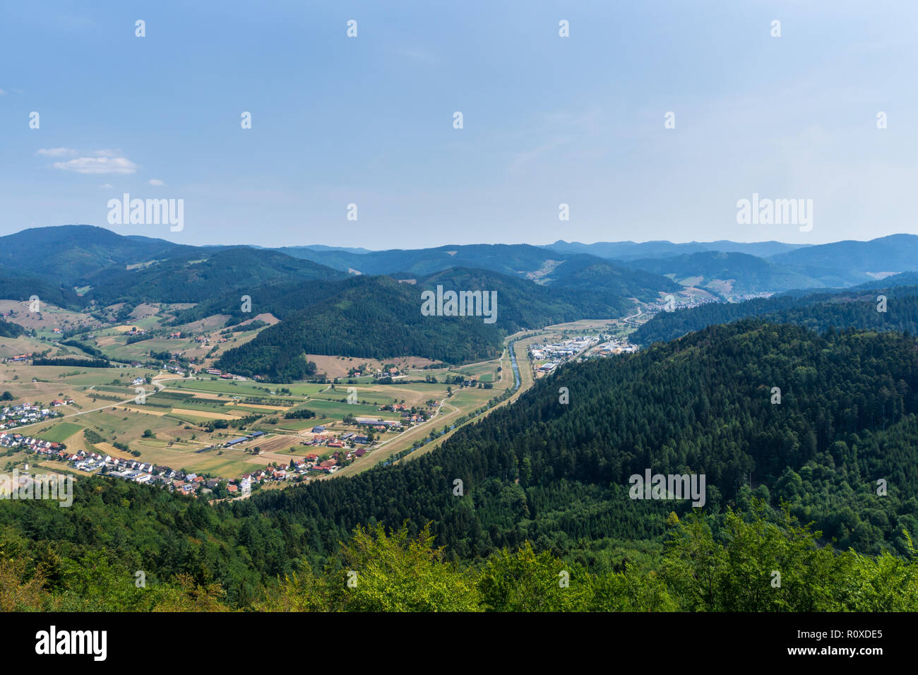 Deutschland, über Schwarzwald Dorf Hausach im Kinzigtal Stockfoto