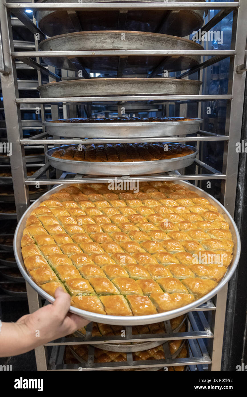 Köstliche türkische Süß, Baklava mit Pistazien grün Stockfoto