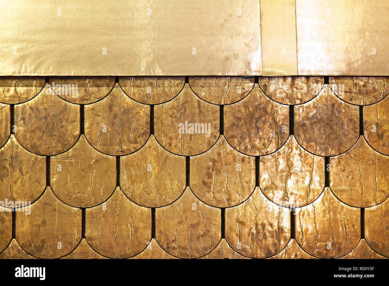 Kupfer Dachziegel für Luxury House Stockfoto