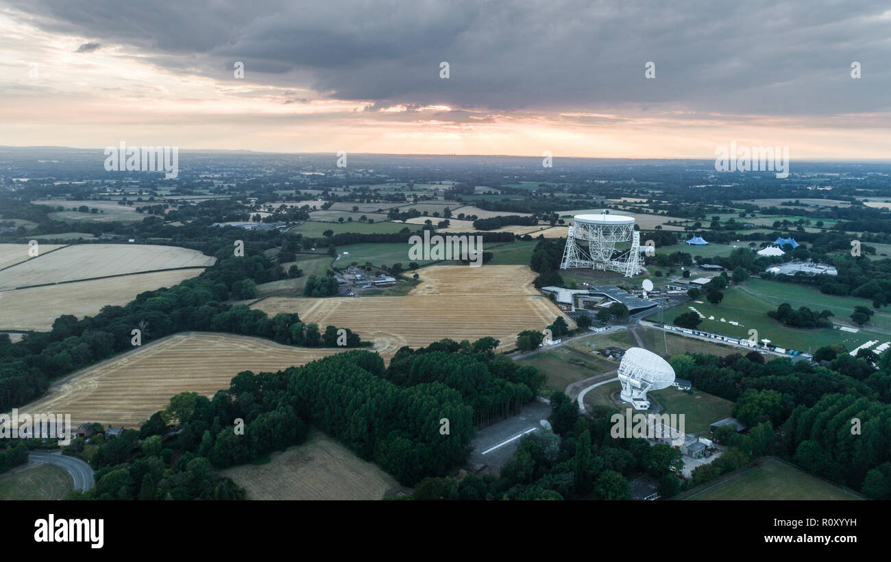 Luftaufnahme von Jodrell Bank Observatory Radioteleskop in der Nähe von Manchester in Macclesfield Cheshire Stockfoto