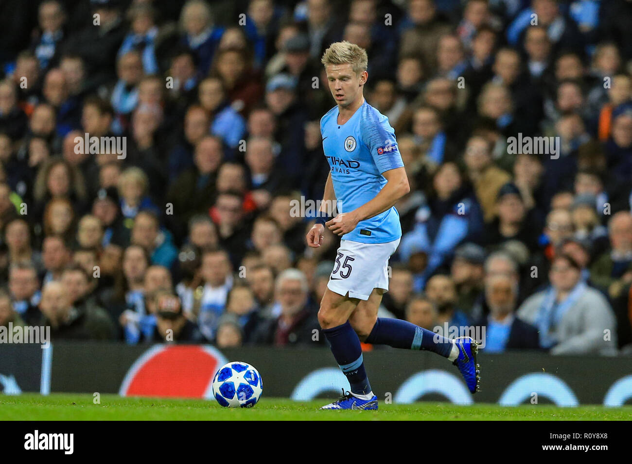 London, Großbritannien. 7. Nov 2018. 7. November 2018, das Etihad Stadium, London, England, UEFA Champions League, Manchester City v Shakhtar Donetsk;, Oleksandr Sintschenko mit der Kugel Credit: Aktuelles Bilder/Alamy leben Nachrichten Stockfoto