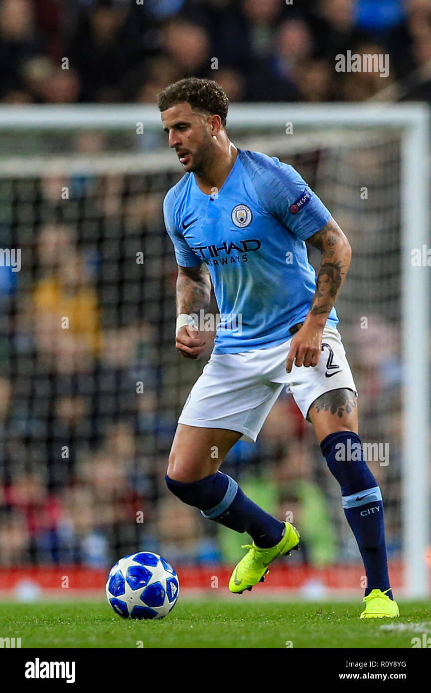 London, Großbritannien. 7. Nov 2018. 7. November 2018, das Etihad Stadium, London, England, UEFA Champions League, Manchester City v Shakhtar Donetsk; Kyle Walker (02) von Manchester City Credit: Aktuelles Bilder/Alamy leben Nachrichten Stockfoto