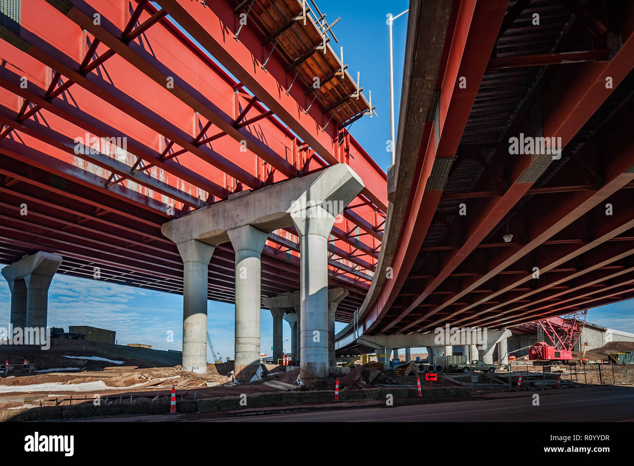 Bau von metall Unterkonstruktion für Überführung und Auffahrt in New Haven, CT, USA Stockfoto