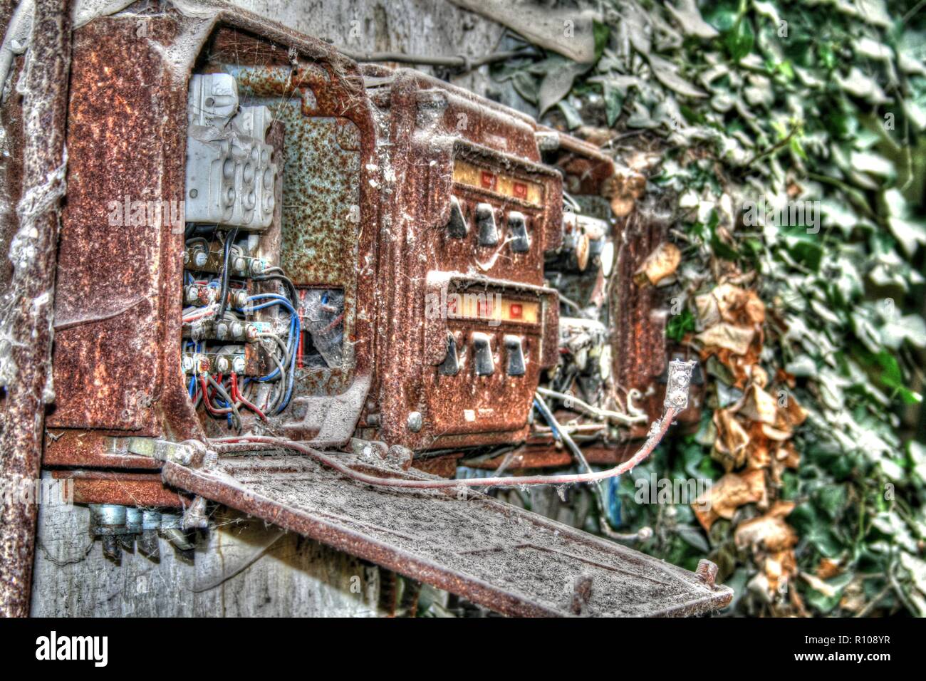 Alle meine Fotos sind verlassene Orte weltweit. Links, aber nicht