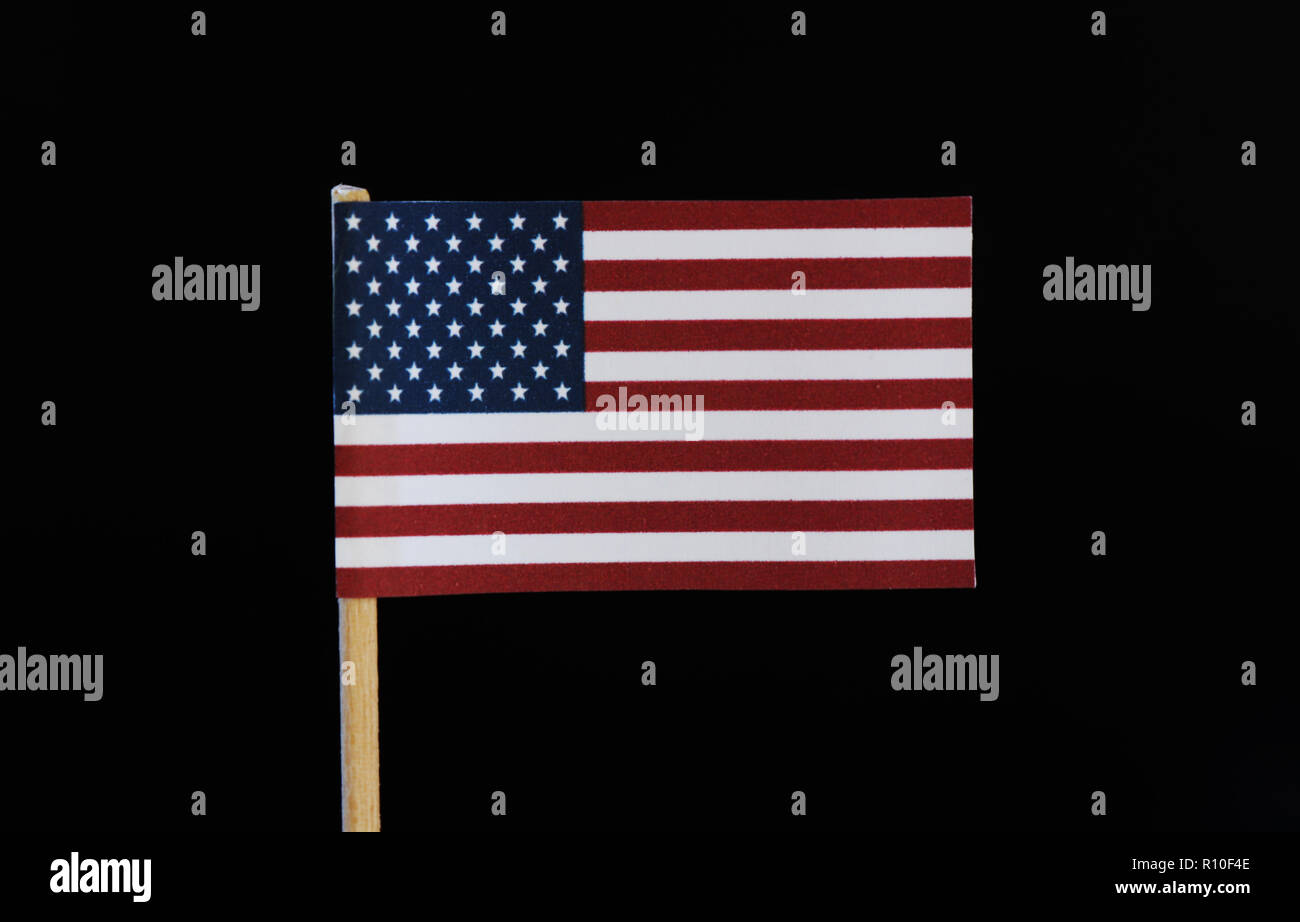 Eine offizielle Flagge der Vereinigten Staaten dreizehn horizontale Streifen, abwechselnd rot und weiss im Kanton, 50 weiße Sterne von wechselnden Zahlen sechs und Stockfoto