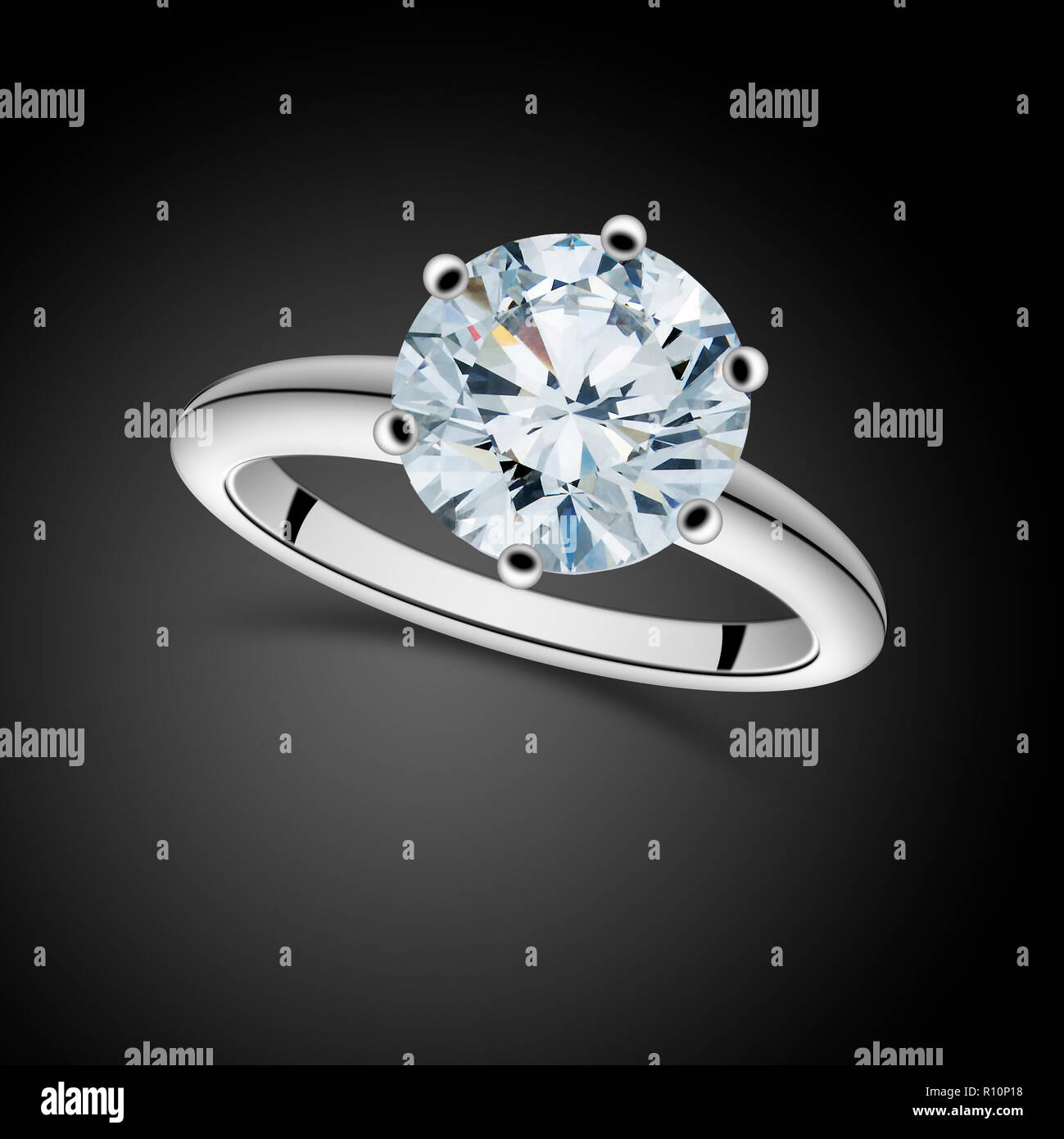 Nahaufnahme eines Silber Diamant Ring gegen einen dunklen Hintergrund Stockfoto