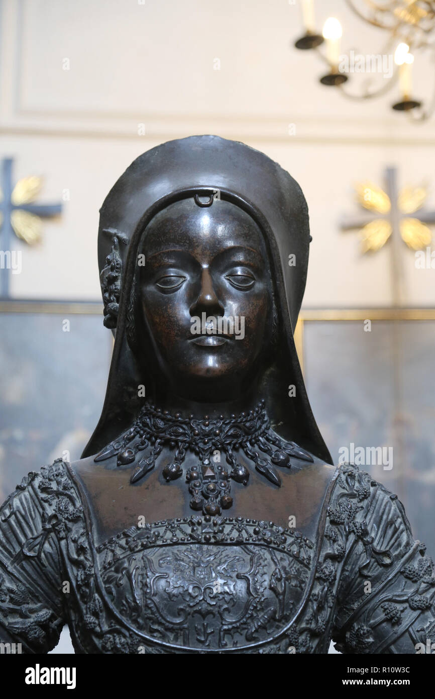 Maria, Herzogin von Burgund (1457-1482). Statue, 1513/16 von Gilg Sesselschreiber. Grab von Maximilian I. in Innsbruck. Österreich. Stockfoto